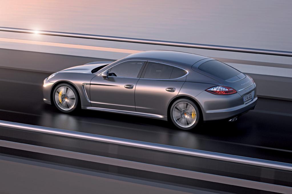 Porsche streckt den Panamera 