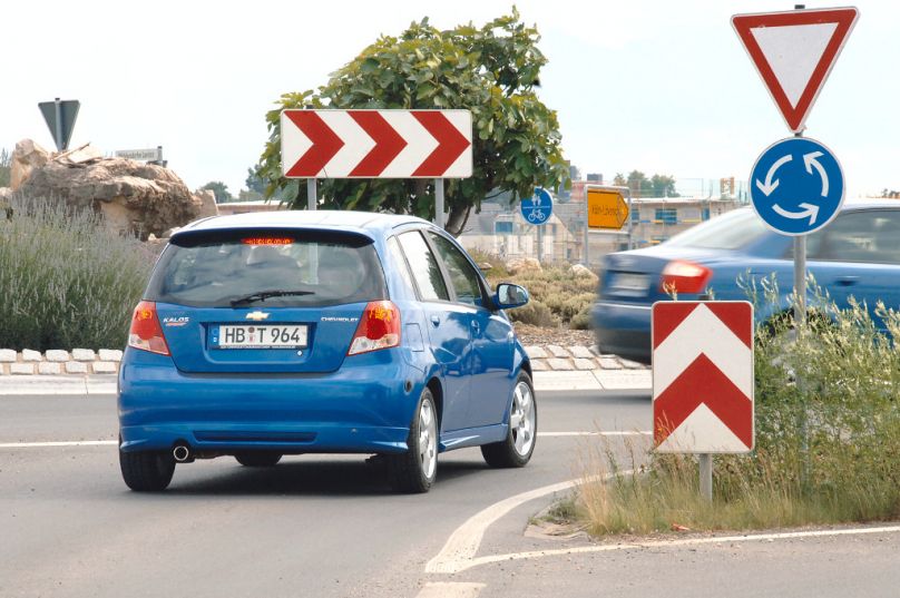 Ratgeber Kreisverkehr - Die wichtigsten Regeln im Kreisel
