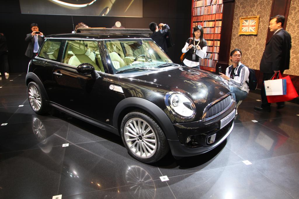 Shanghai 2011: Mini Inspired by Goodwood stellt sich vor