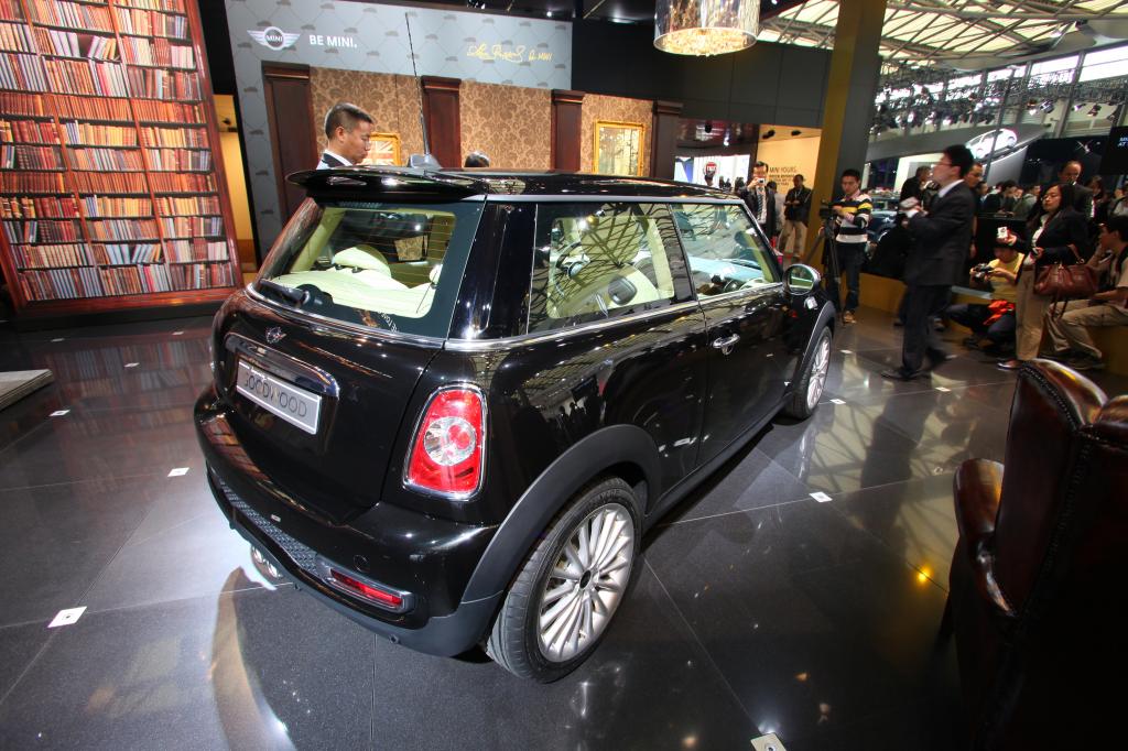 Shanghai 2011: Mini Inspired by Goodwood stellt sich vor