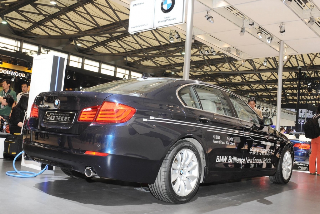 Shanghai 2011: PS-Power und E-Autos: BMW schielt nach China 