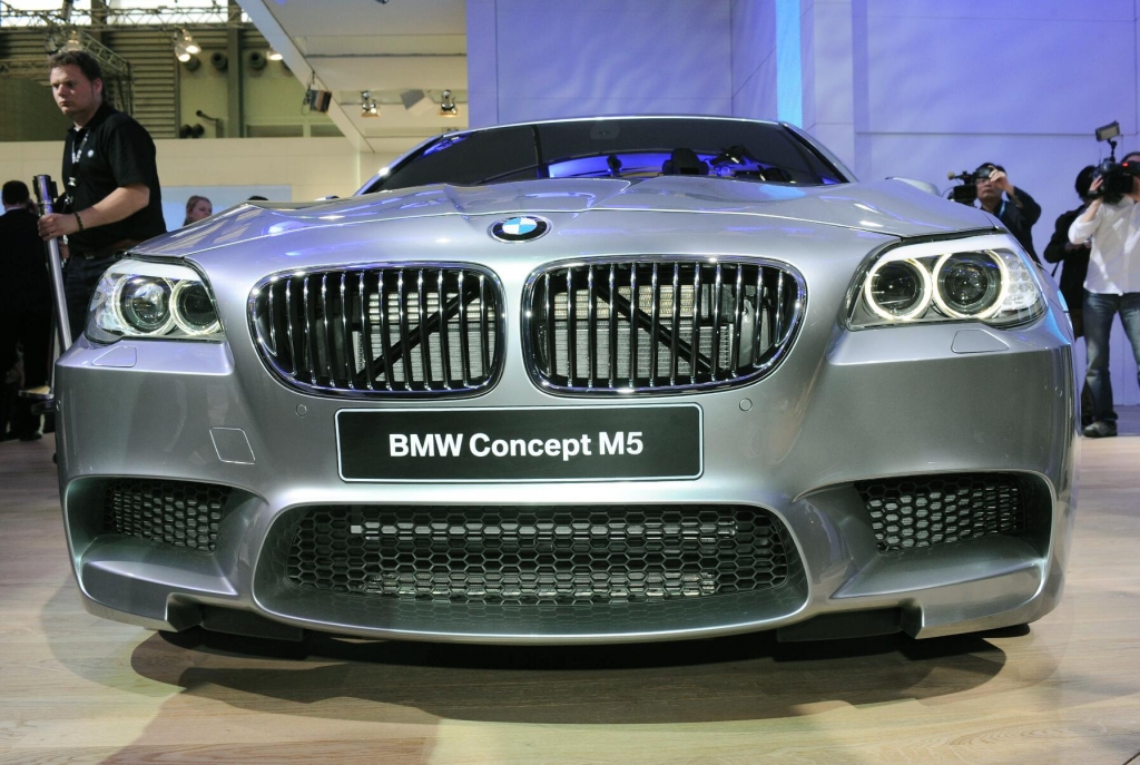 Shanghai 2011: PS-Power und E-Autos: BMW schielt nach China 