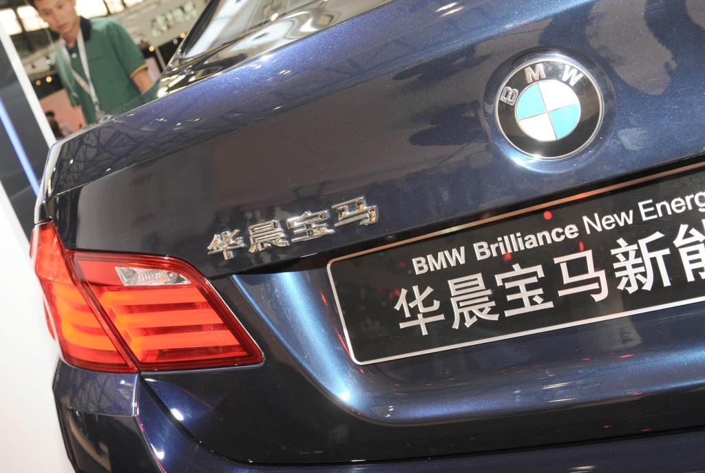 Shanghai 2011: PS-Power und E-Autos: BMW schielt nach China 