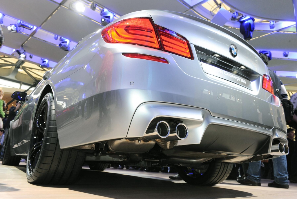 Shanghai 2011: PS-Power und E-Autos: BMW schielt nach China 