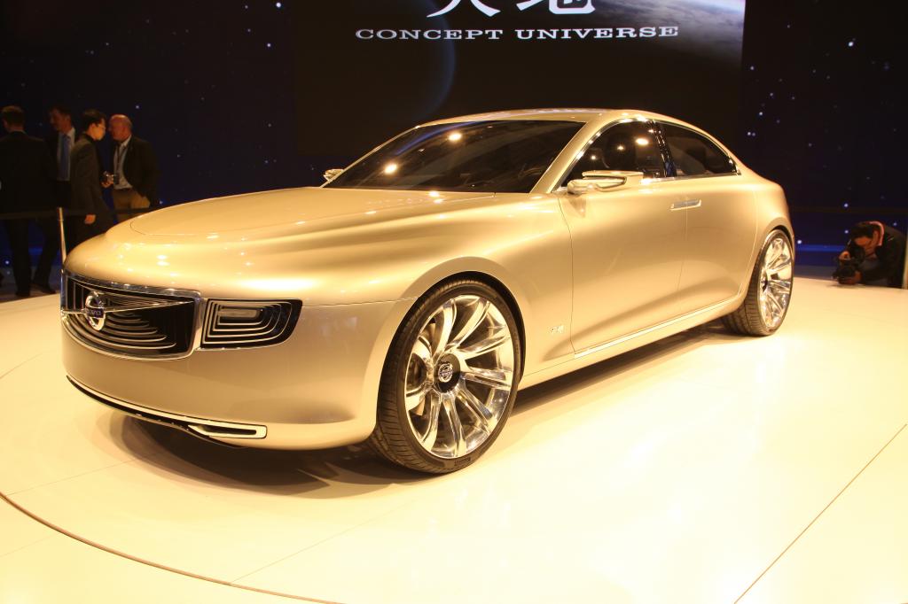 Shanghai 2011: Volvo zeigt extralanges Concept Universe
