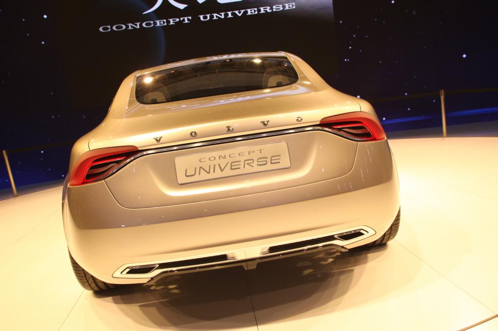 Shanghai 2011: Volvo zeigt extralanges Concept Universe