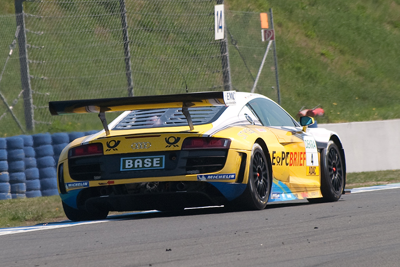 Stuck-Söhne triumphieren im Reiter–Lamborghini in Oschersleben
