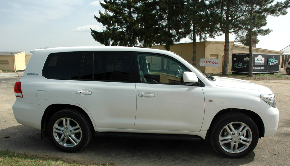 Toyota Land Cruiser: Und so sieht der große Offroader von der Seite aus. 