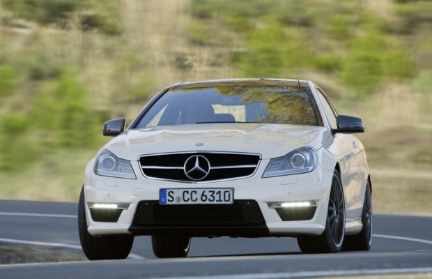 Weltpremiere in New York - Das C 63-Coupe von AMG rollt vor