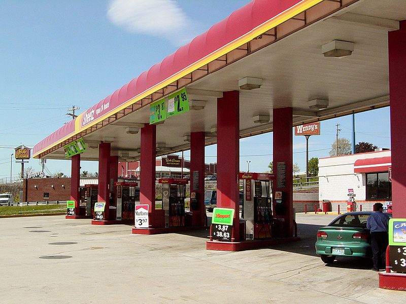 Amerikanische Tankstelle, Foto: Ben Schumin
