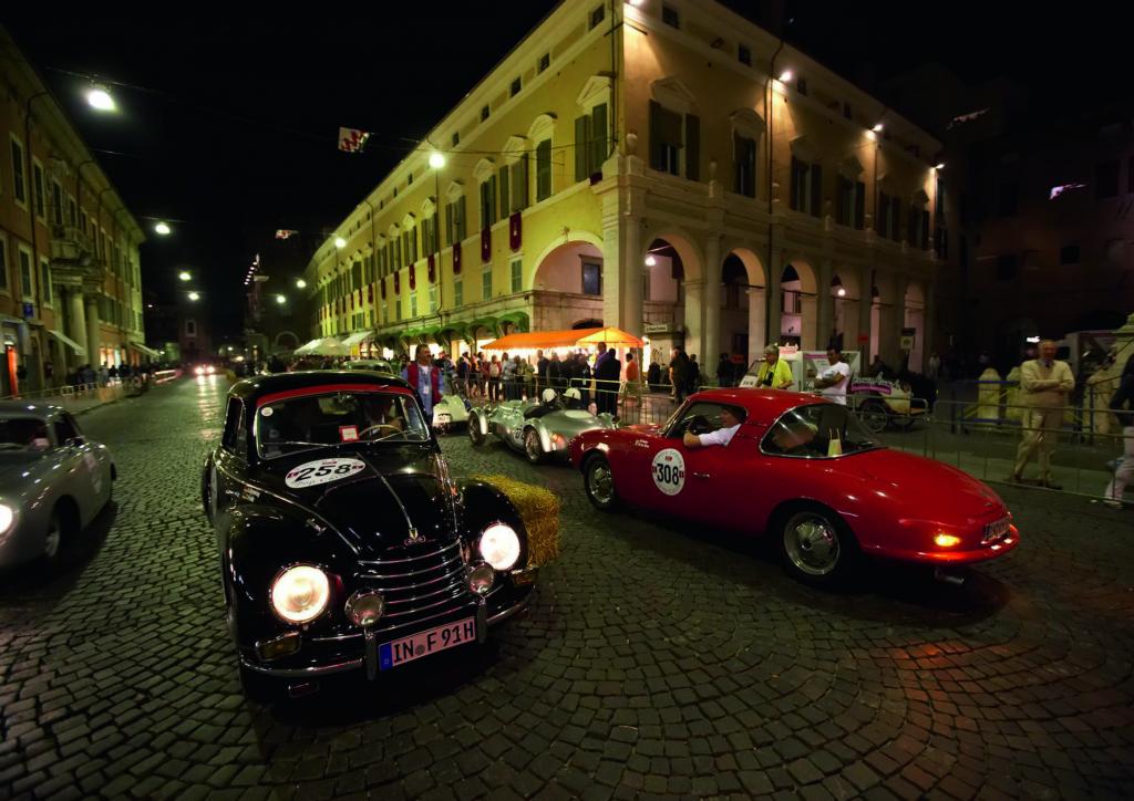 Audi mit fünf DKW bei der Mille Miglia