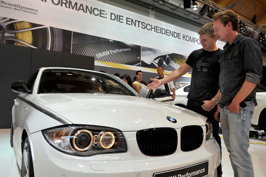 Auf der diesjährigen Tuning World Bodensee haben auch Hersteller wie BMW mit ihren Individualisierungsprogrammen ab Werk die Blicke der Besucher auf sich gezogen. 