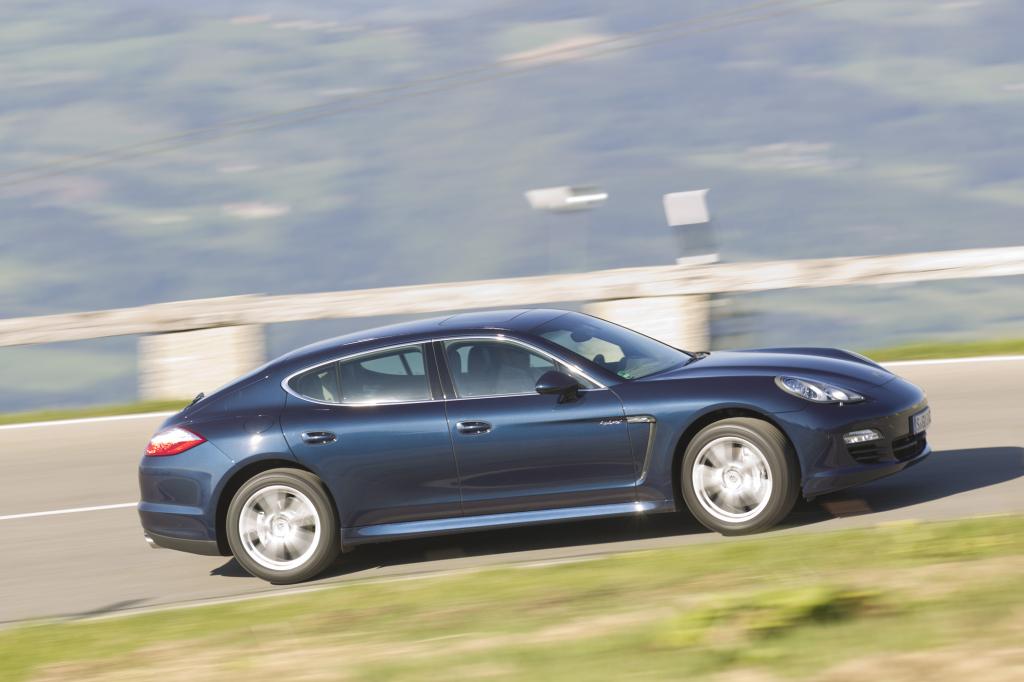 Bis zu 270 km/h ist der Panamera Hybrid schnell