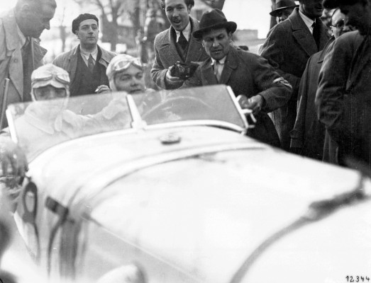 Caracciola beim Start der Mille Miglia 1931