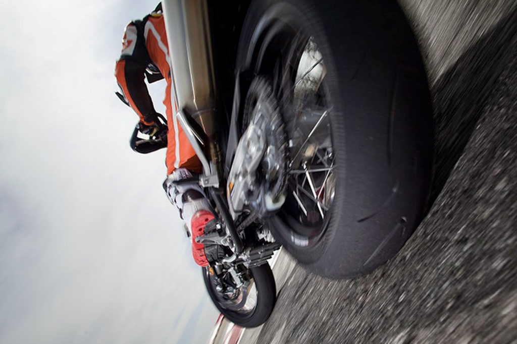 Conti: Neuer Sportreifen für Motorräder