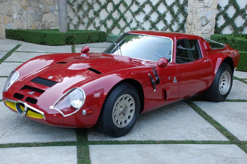 Der Alfa Romeo TZ 2 war ebenfalls mit dabei, bei dem Schaulaufen der schönen Oldtimer. 
