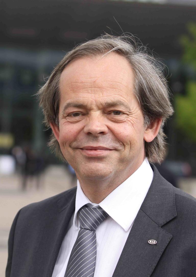 Dr. Evert Schimmel.