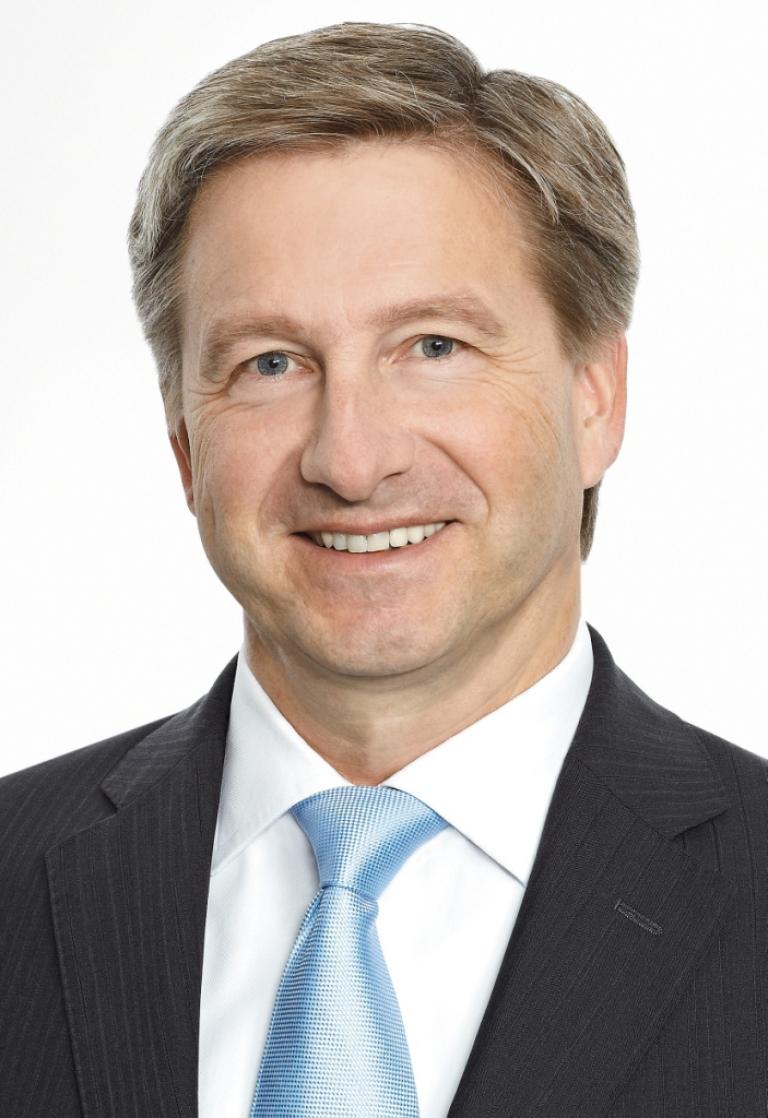Dr.-Ing. Axel Stepken ist neuer Vorsitzender des VdTÜV.