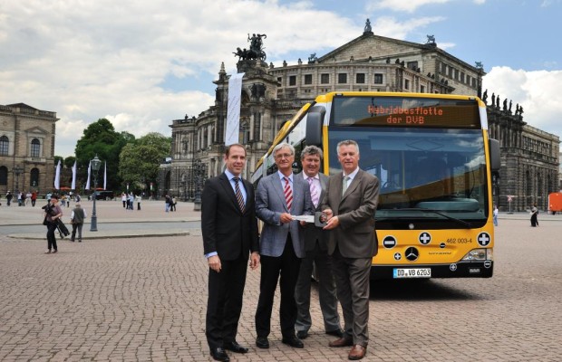 Dresdner Verkehrsbetriebe übernehmen zwei Mercedes-Benz Citaro G Blue Tec Hybrid