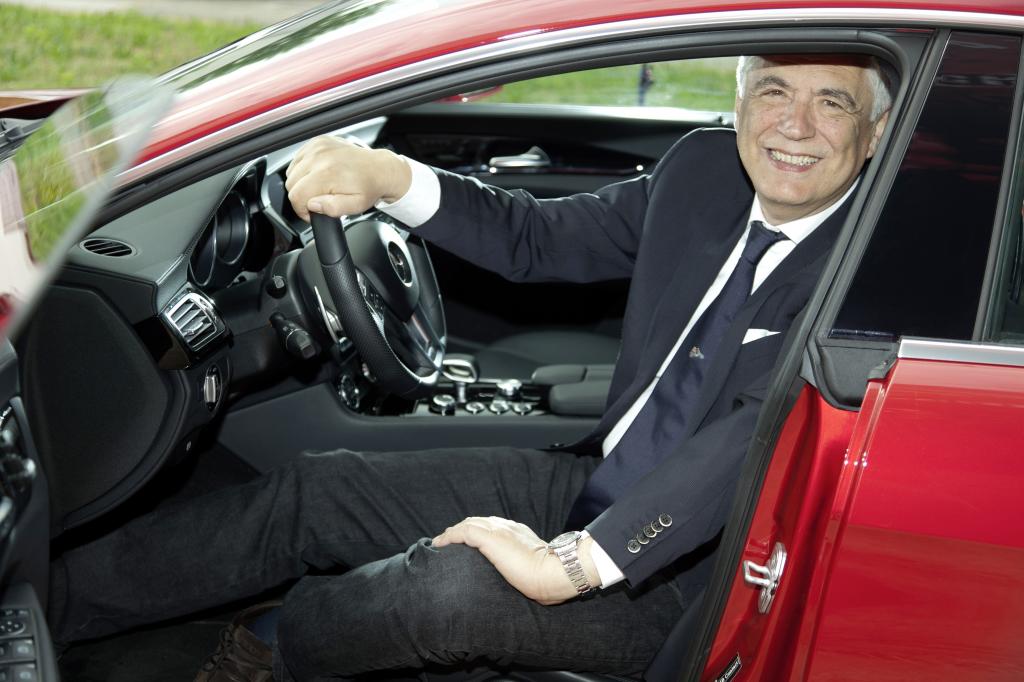 Ducati-Chef Gabriele del Torchio übernahm einen Mercedes-Benz CLS 63 AMG als Dienstwagen.