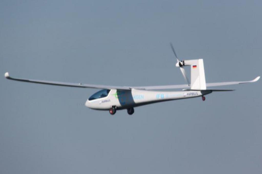 Elektroflugzeug auf Erprobungstour