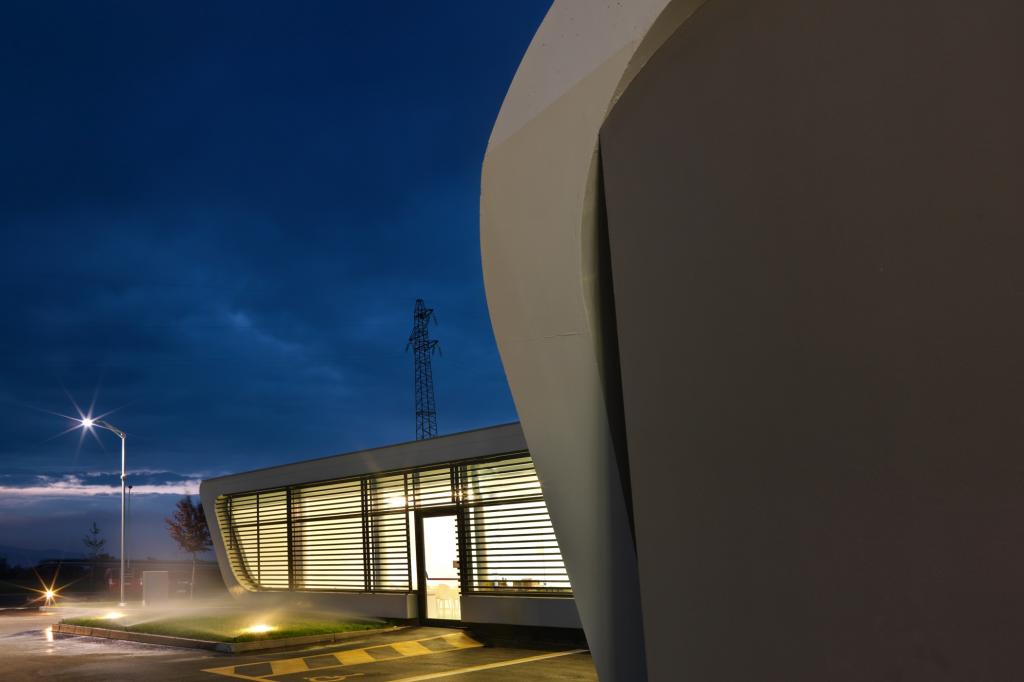 Entworfen hat die Tankstelle das Architekturbüro Damilano