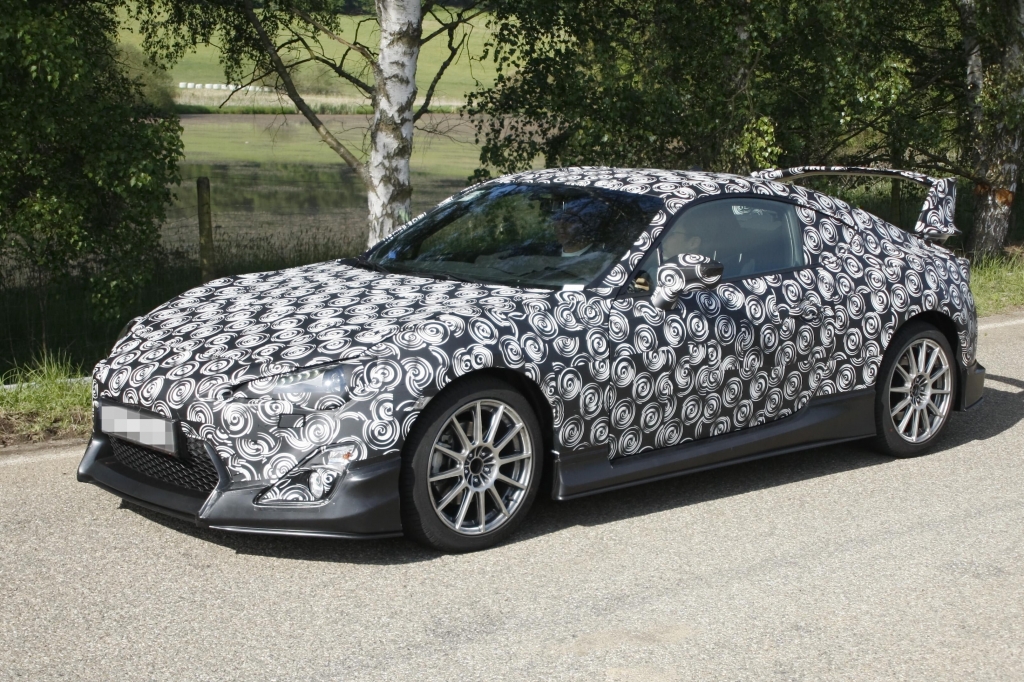 Erwischt: Toyota Celica Sportversion – Japanischer Heißsporn mit 270 PS