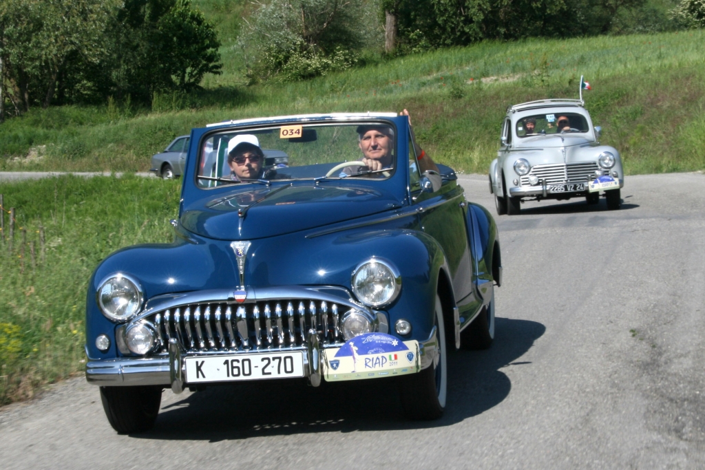 Europäisches Peugeot-Treffen - Die Parade des Löwenrudels 