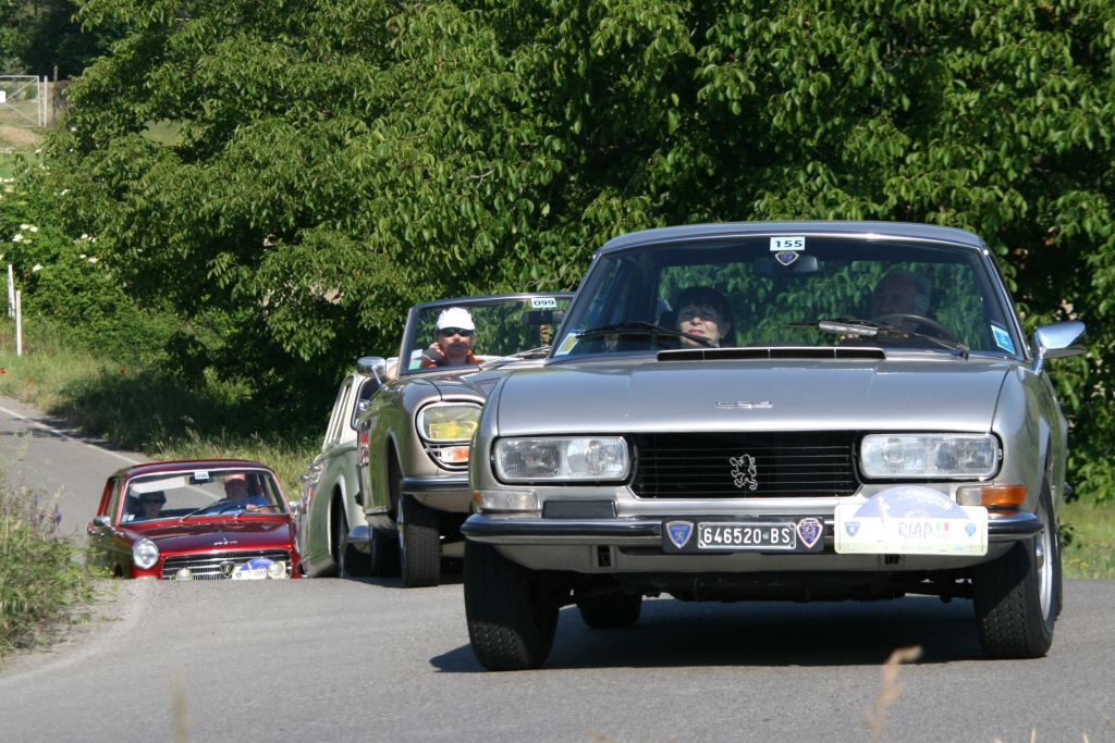 Europäisches Peugeot-Treffen - Die Parade des Löwenrudels 