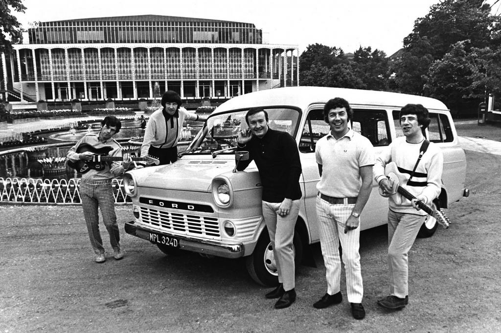 Ford Transit, mit TheTremeloes, 1966