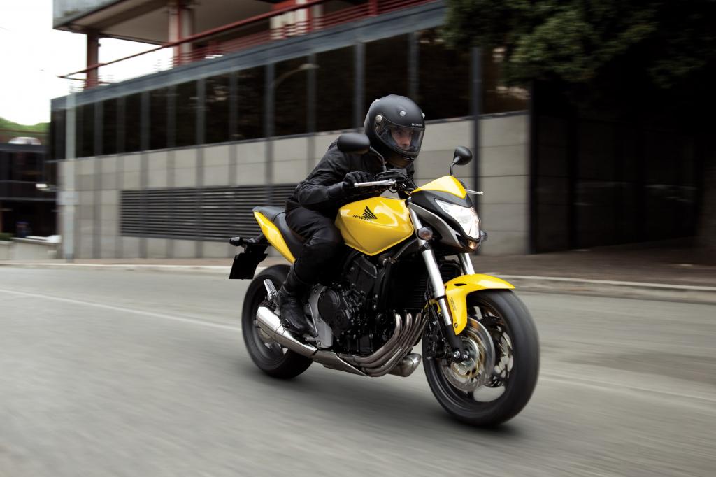 Honda Motorrad - Fahren für die Hälfte