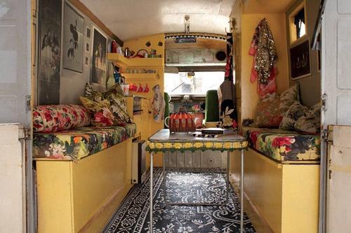 Individuelles Zuhause auf vier Rädern: Mein wunderbarer Wohnwagen. Foto: Knesebeck Verlag.