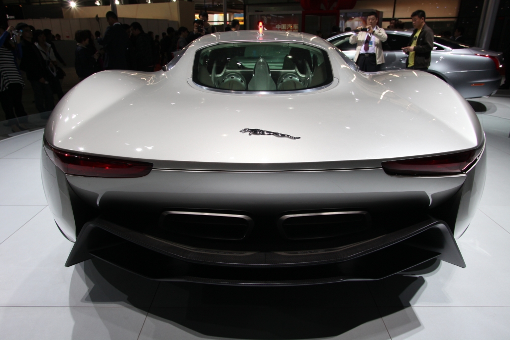 Jaguar X-C75.