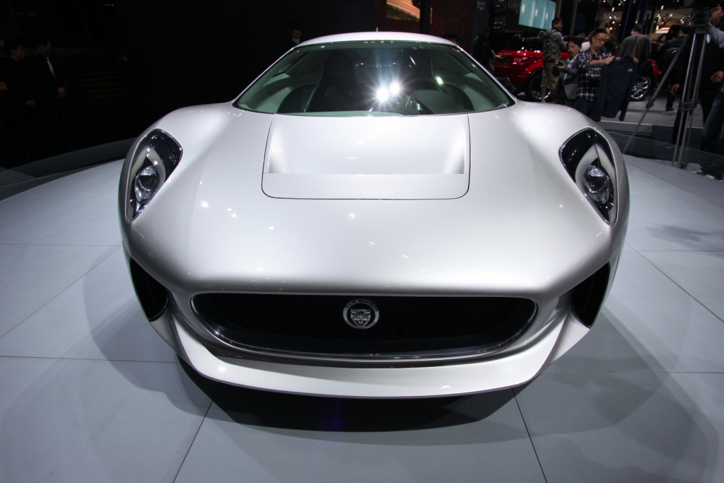 Jaguar X-C75.