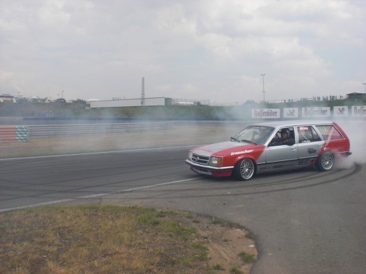 Jochen Reich in seinem Commodore C V8
