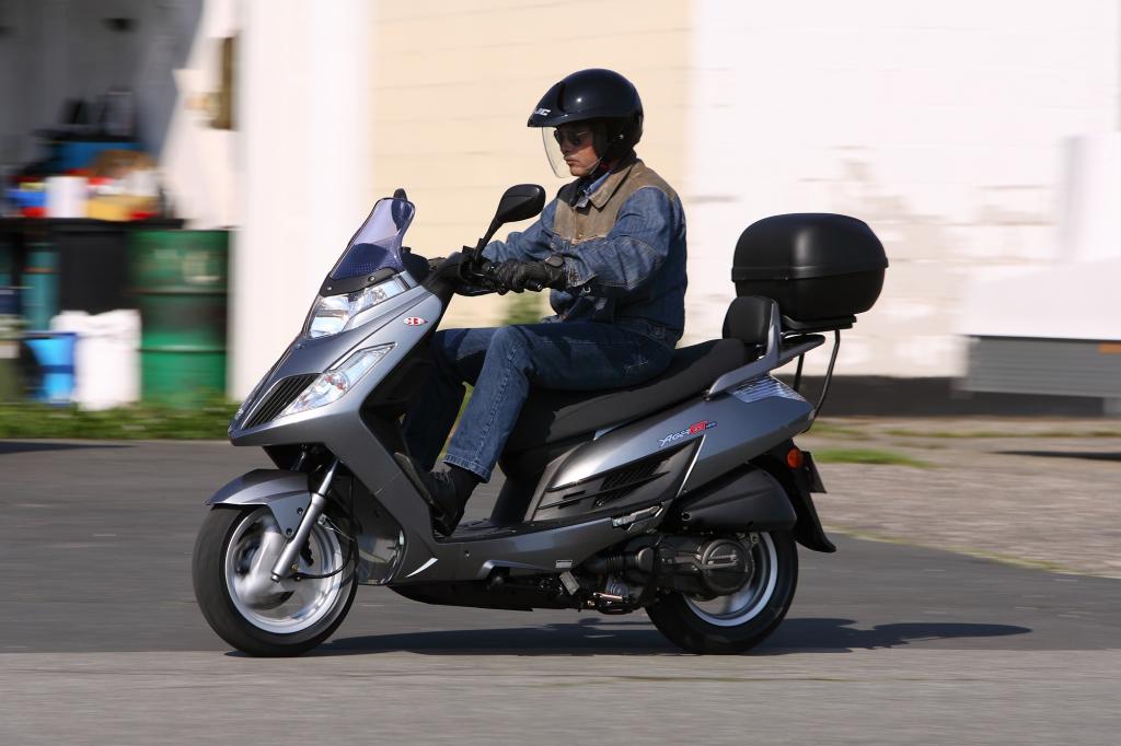 Ky mco Yager GT 125.