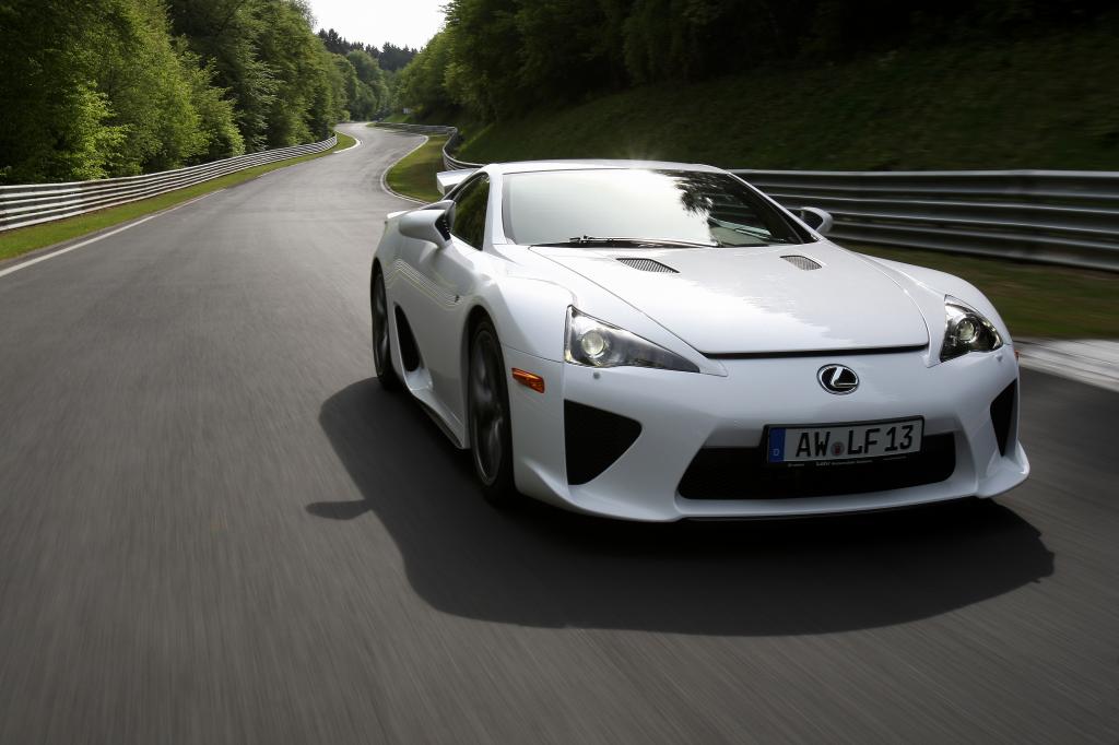 Lexus LFA.