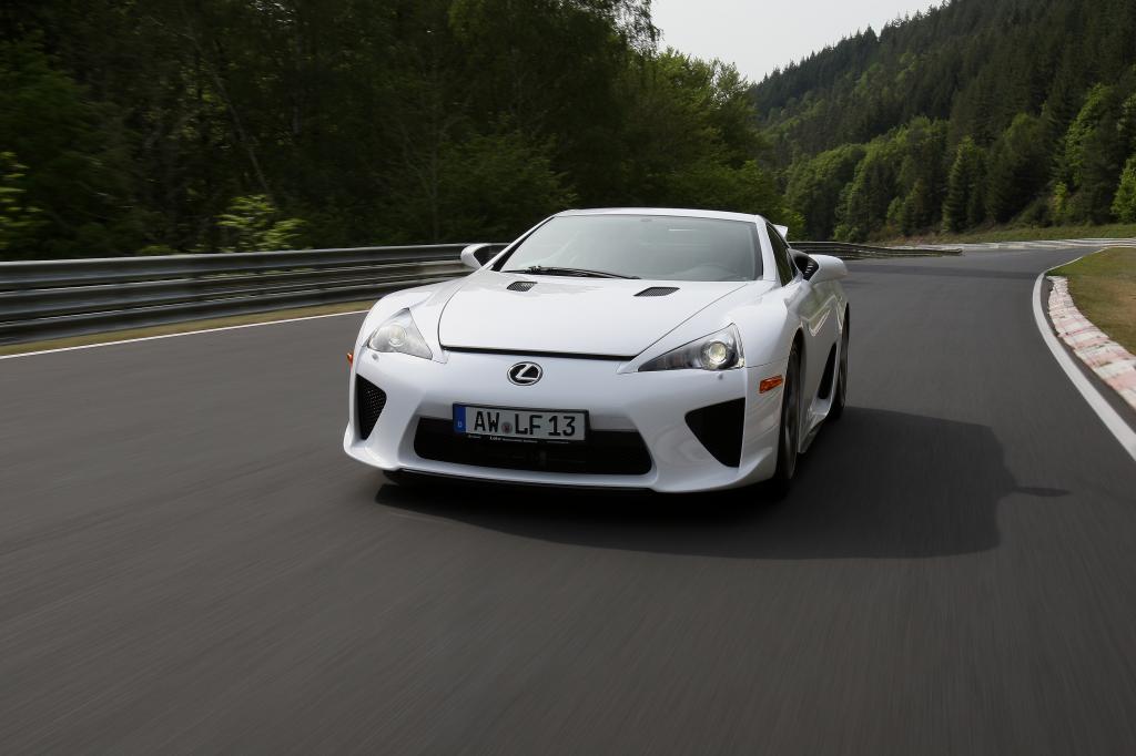 Lexus LFA.