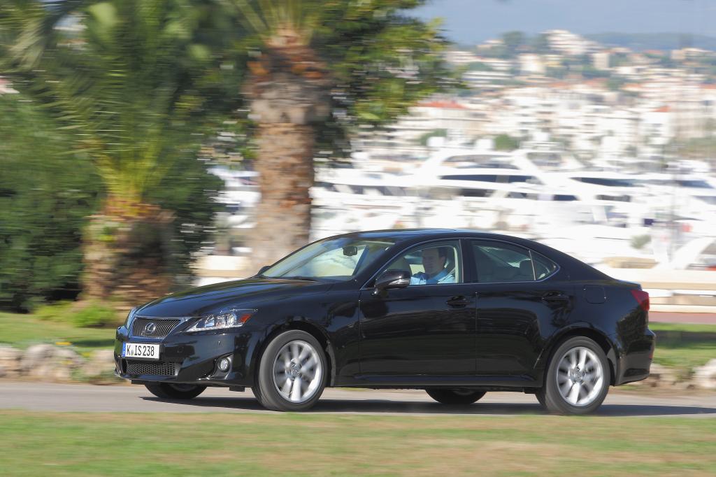 Lexus weitet Anschlussgarantien aus