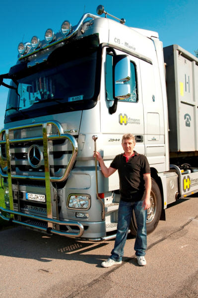 Mario Sertl mit seinem Truck. 