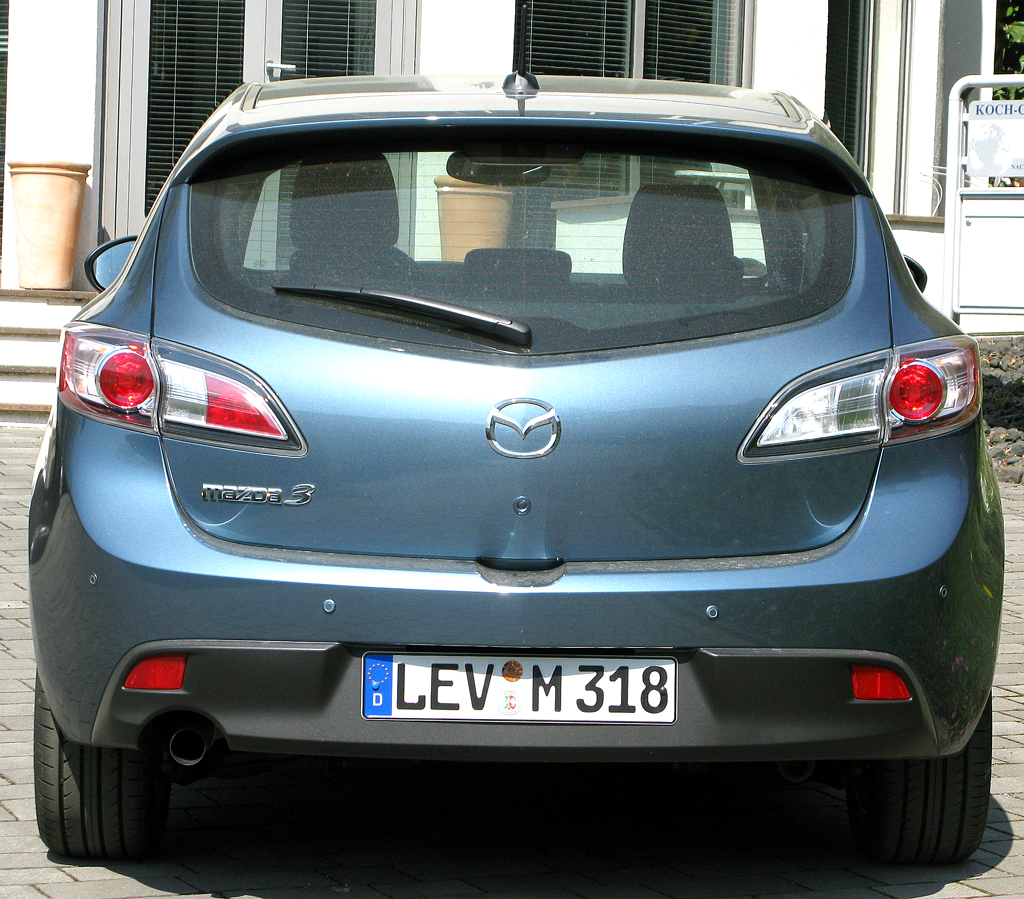 Mazda3 Diesel: Blick auf die Heckpartie des Kompaktmodells. 