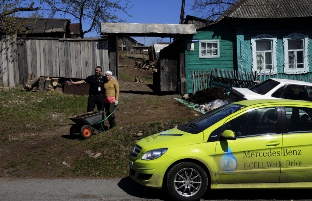 Mercedes-Benz F-Cell World Drive erreicht Europa
