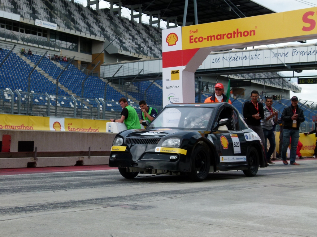 Mit acht Litern Benzin um die Welt – Der Shell Eco-Marathon Europe 2011