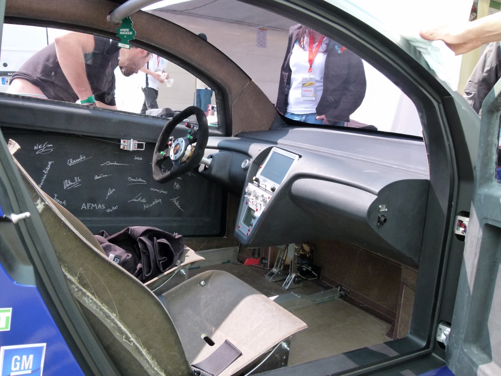 Mit acht Litern Benzin um die Welt – Der Shell Eco-Marathon Europe 2011