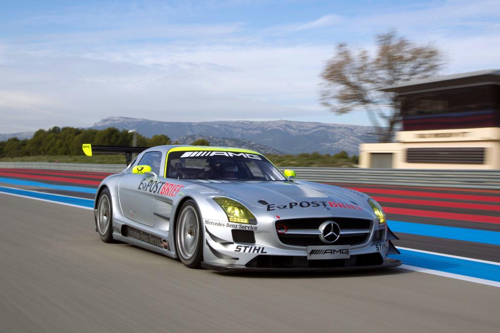 Mit dem SLS AMG GT3 in der Renn-Fahrschule 