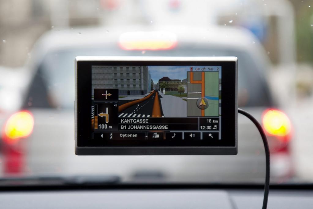Navi beim Verlassen des Autos mitnehmen 