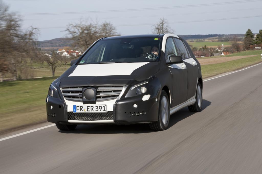 Noch ist die neue Mercedes B-Klasse gut getarnt