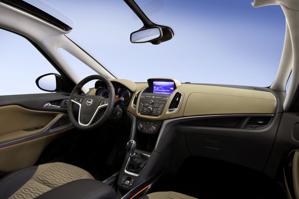 Opel Zafira Tourer - Großer Bruder für den Zafira