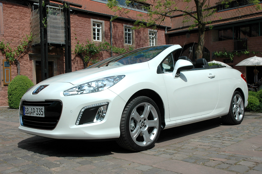 Peugeot 308: ... und so das Coupé-Cabrio. 