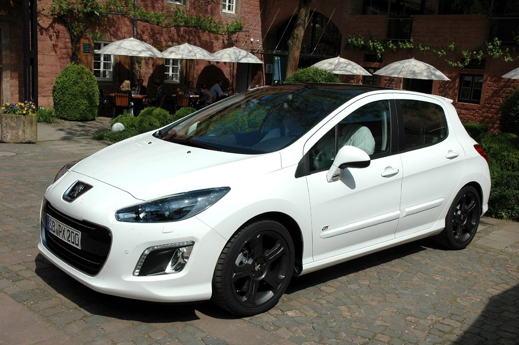 Peugeot 308: Als sportlicher GTI hat die Limousine 200 PS unter der Haube ... 
